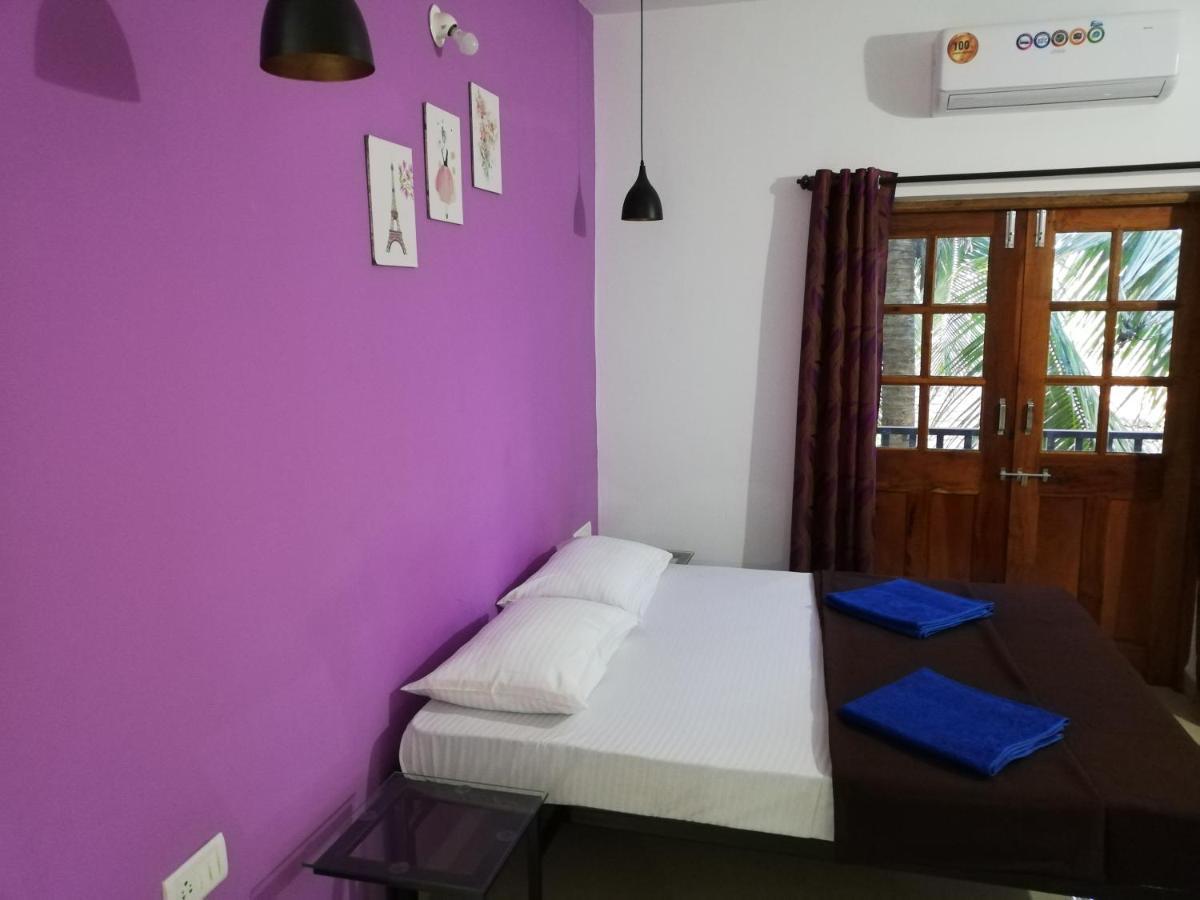 Sabinas Goa * Saligao